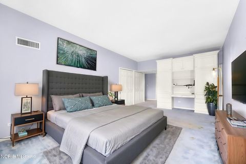 Tiny photo for 4343 W Bancroft Street #Apt 4g, Ottawa Hills, OH 43615 (MLS # 10007142)