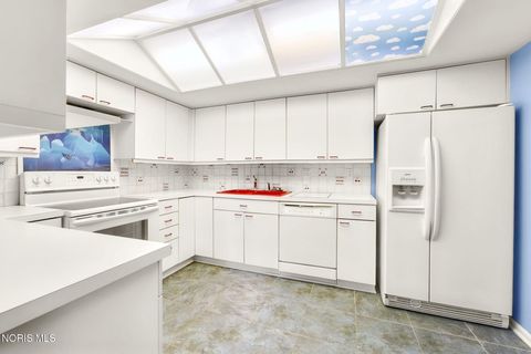 Tiny photo for 4343 W Bancroft Street #Apt 4g, Ottawa Hills, OH 43615 (MLS # 10007142)