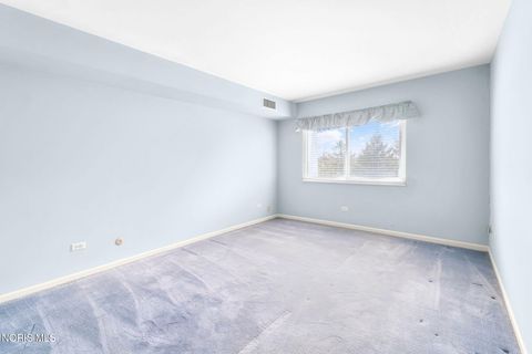 Tiny photo for 4343 W Bancroft Street #Apt 4g, Ottawa Hills, OH 43615 (MLS # 10007142)