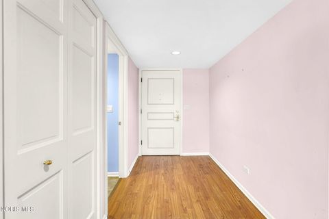 Tiny photo for 4343 W Bancroft Street #Apt 4g, Ottawa Hills, OH 43615 (MLS # 10007142)