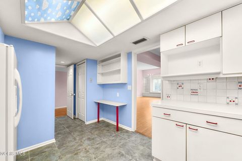 Tiny photo for 4343 W Bancroft Street #Apt 4g, Ottawa Hills, OH 43615 (MLS # 10007142)