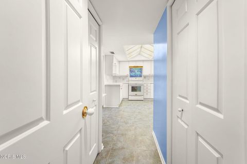 Tiny photo for 4343 W Bancroft Street #Apt 4g, Ottawa Hills, OH 43615 (MLS # 10007142)
