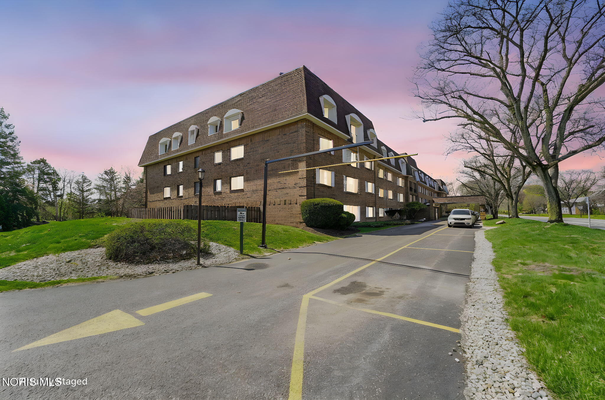 4343 W Bancroft Street Apt 4g