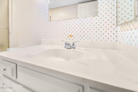 Tiny photo for 4343 W Bancroft Street #Apt 4g, Ottawa Hills, OH 43615 (MLS # 10007142)