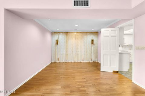 Tiny photo for 4343 W Bancroft Street #Apt 4g, Ottawa Hills, OH 43615 (MLS # 10007142)