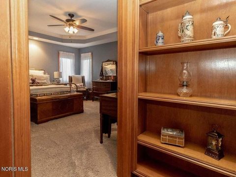 Tiny photo for 532 Georgetown Drive, Oregon, OH 43616 (MLS # 10005568)