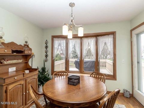 Tiny photo for 532 Georgetown Drive, Oregon, OH 43616 (MLS # 10005568)