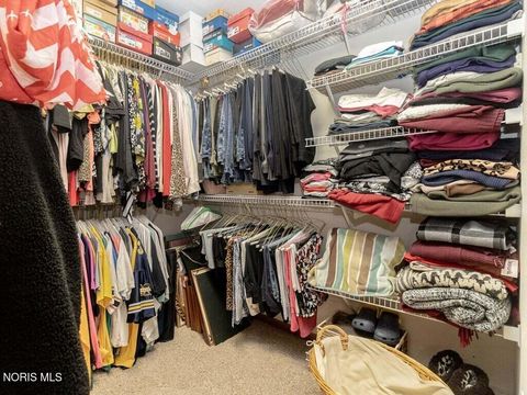 Tiny photo for 532 Georgetown Drive, Oregon, OH 43616 (MLS # 10005568)