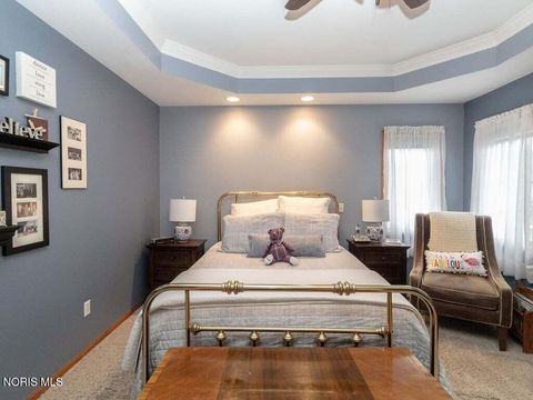 Tiny photo for 532 Georgetown Drive, Oregon, OH 43616 (MLS # 10005568)