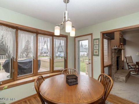 Tiny photo for 532 Georgetown Drive, Oregon, OH 43616 (MLS # 10005568)