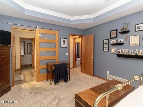 Tiny photo for 532 Georgetown Drive, Oregon, OH 43616 (MLS # 10005568)