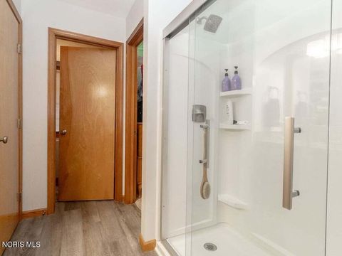 Tiny photo for 532 Georgetown Drive, Oregon, OH 43616 (MLS # 10005568)