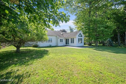 Tiny photo for 2124 Mcintosh Drive, Holland, OH 43528 (MLS # 10010234)