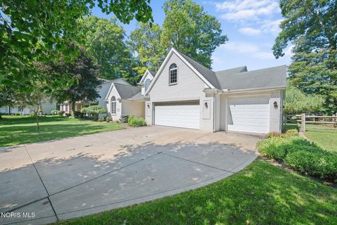 Tiny photo for 2124 Mcintosh Drive, Holland, OH 43528 (MLS # 10010234)