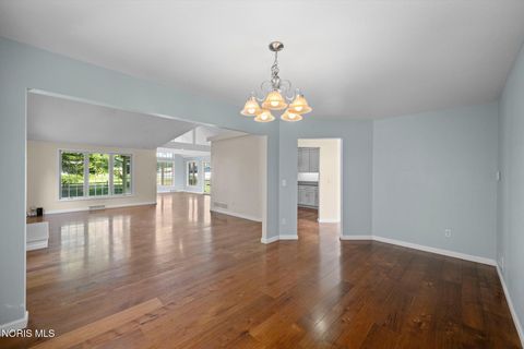 Tiny photo for 2124 Mcintosh Drive, Holland, OH 43528 (MLS # 10010234)