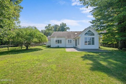 Tiny photo for 2124 Mcintosh Drive, Holland, OH 43528 (MLS # 10010234)