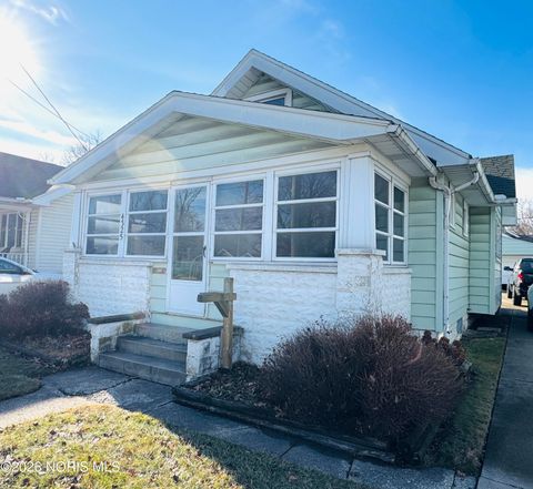 Photo of 4325 Douglas Road, Toledo, OH 43613 (MLS # 10002899)