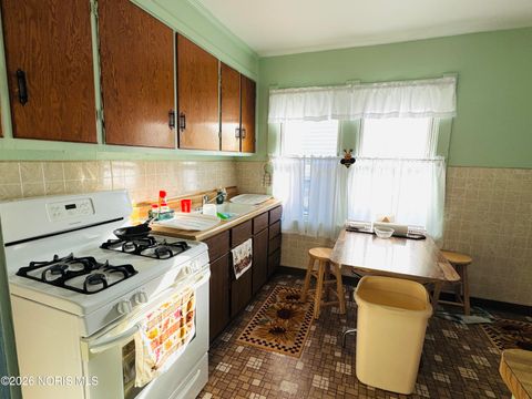 Tiny photo for 4325 Douglas Road, Toledo, OH 43613 (MLS # 10002899)