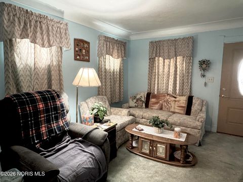 Tiny photo for 4325 Douglas Road, Toledo, OH 43613 (MLS # 10002899)