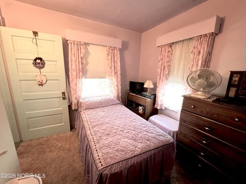 Tiny photo for 4325 Douglas Road, Toledo, OH 43613 (MLS # 10002899)