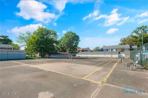 Tiny photo for 6563 Kingsbridge Drive # 18, Sylvania, OH 43560 (MLS # 10005264)