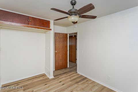 Tiny photo for 2332 Airline Avenue, Toledo, OH 43609 (MLS # 10000893)