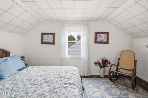 Tiny photo for 2660 Oak Grove Place, Toledo, OH 43613 (MLS # 10011795)