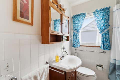 Tiny photo for 2660 Oak Grove Place, Toledo, OH 43613 (MLS # 10011795)