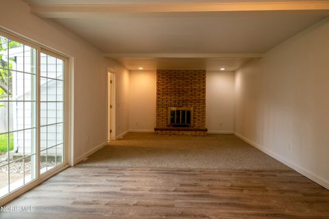 Tiny photo for 1236 Eastland Drive, Oregon, OH 43616 (MLS # 10007730)