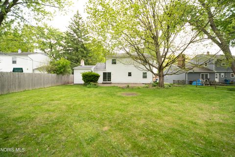 Tiny photo for 1236 Eastland Drive, Oregon, OH 43616 (MLS # 10007730)