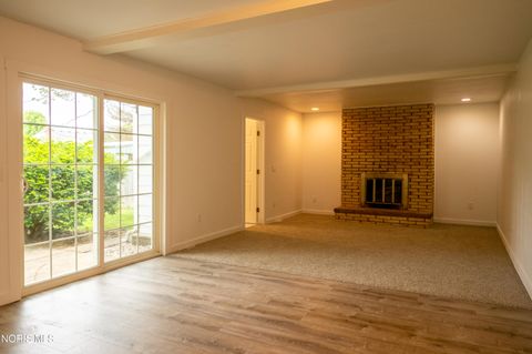Tiny photo for 1236 Eastland Drive, Oregon, OH 43616 (MLS # 10007730)