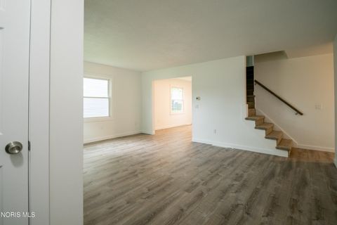 Tiny photo for 1236 Eastland Drive, Oregon, OH 43616 (MLS # 10007730)