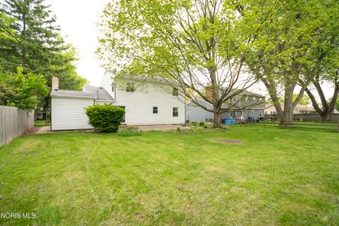 Tiny photo for 1236 Eastland Drive, Oregon, OH 43616 (MLS # 10007730)