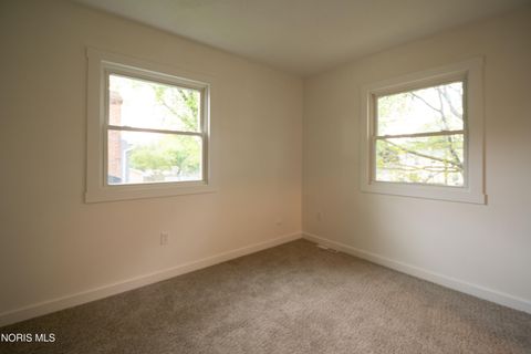Tiny photo for 1236 Eastland Drive, Oregon, OH 43616 (MLS # 10007730)