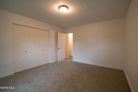Tiny photo for 1236 Eastland Drive, Oregon, OH 43616 (MLS # 10007730)