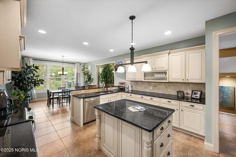 Tiny photo for 30332 Jacqueline Place, Perrysburg, OH 43551 (MLS # 10000506)