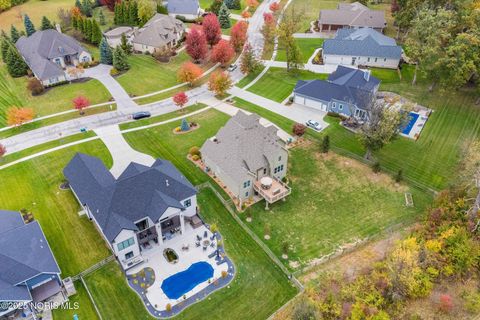 Tiny photo for 30332 Jacqueline Place, Perrysburg, OH 43551 (MLS # 10000506)