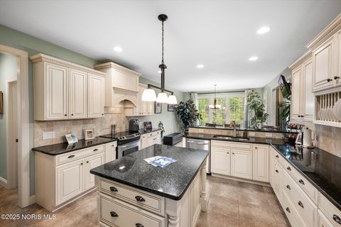 Tiny photo for 30332 Jacqueline Place, Perrysburg, OH 43551 (MLS # 10000506)