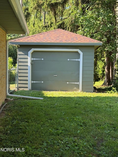 Tiny photo for 231 W State Line Road, Toledo, OH 43612 (MLS # 10009642)
