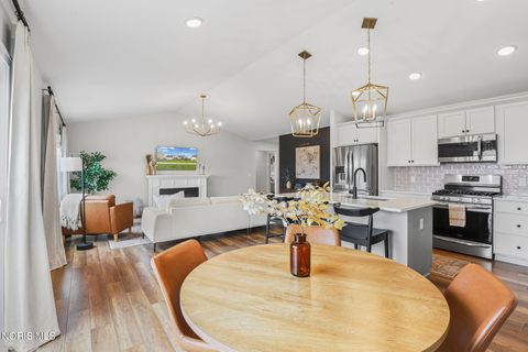 Tiny photo for 5328 Brint Crossing Boulevard, Sylvania, OH 43560 (MLS # 10005802)