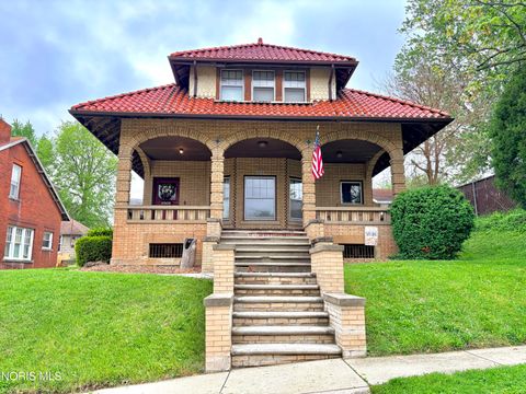 Photo of 516 S Park Avenue, Fremont, OH 43420 (MLS # 10007073)