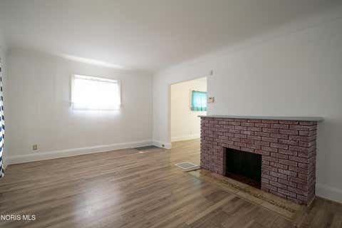 Tiny photo for 1456 Oak Street, Toledo, OH 43605 (MLS # 10011809)