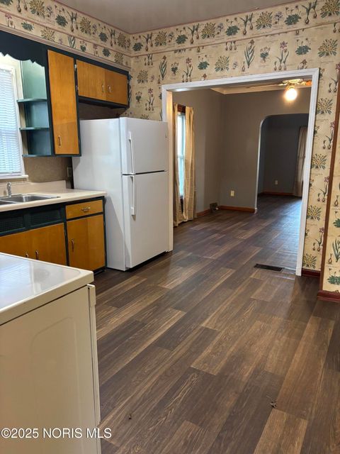 Tiny photo for 191 Oak Street, Rossford, OH 43460 (MLS # 10001113)