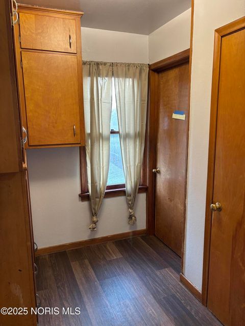 Tiny photo for 191 Oak Street, Rossford, OH 43460 (MLS # 10001113)