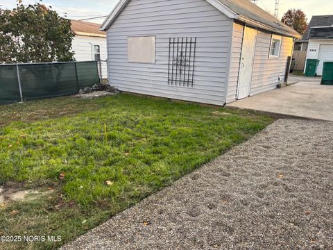 Tiny photo for 191 Oak Street, Rossford, OH 43460 (MLS # 10001113)