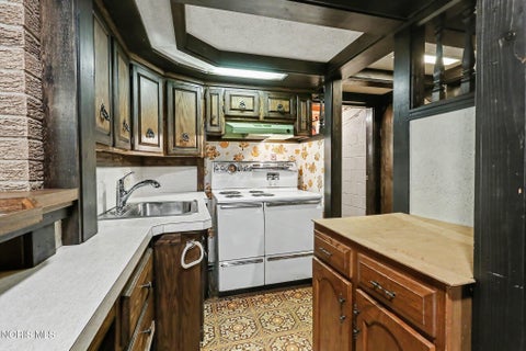 Tiny photo for 916 S Lathrop Road, Swanton, OH 43558 (MLS # 10009802)