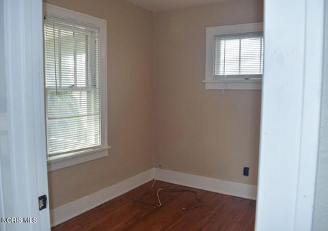 Tiny photo for 824 N University Avenue, Toledo, OH 43607 (MLS # 10004462)