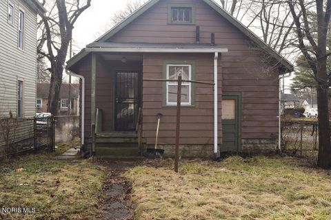 Tiny photo for 824 N University Avenue, Toledo, OH 43607 (MLS # 10004462)