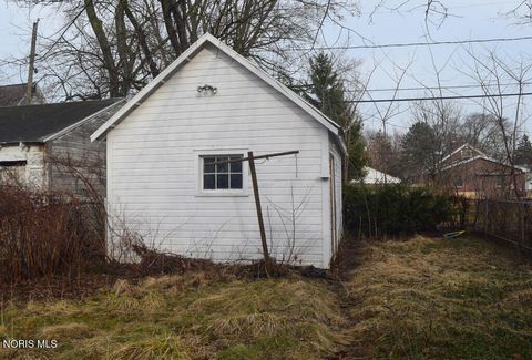 Tiny photo for 824 N University Avenue, Toledo, OH 43607 (MLS # 10004462)