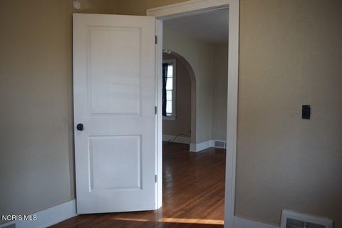 Tiny photo for 824 N University Avenue, Toledo, OH 43607 (MLS # 10004462)